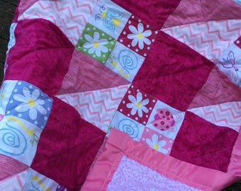 Pink Baby Quilt, Baby Quilt Handmade, Quilt Flowers, Baby Girl Quilt, Crib Quilt Handmade, Patchwork Quilt Pink