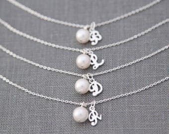 Initial Bridesmaid Bracelet Set of 6, Bridesmaid Gift Bracelet, Personalized Bridesmaid Jewelry, Pearl Bracelet Initial Gift