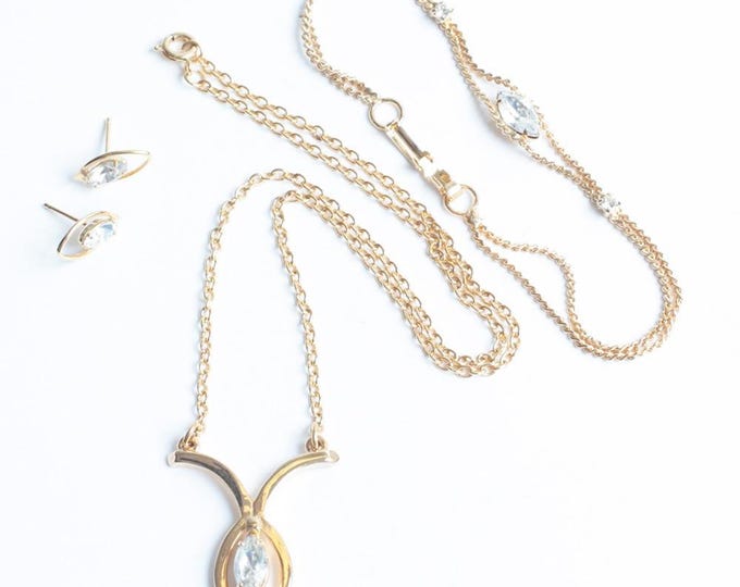 JoAnne Jewels Necklace Bracelet Earrings Set Rhinestones Gold Tone Presentation Box