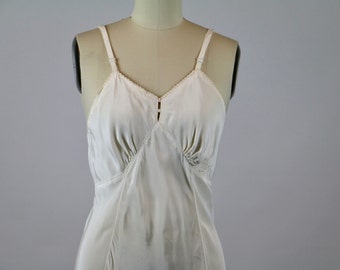 Vintage Slip / 1930s Slip 1940s Slip / Rayon Slip White Slip / 1940s Dress Slip / Rayon Lingerie / Sheer Slip Pinup Slip 34 S M