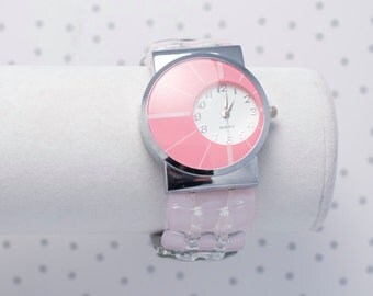 Montre bracelet en verre fusionné rose pâle, noire et grise