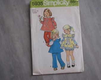 Vintage 1973 Baby Girl Smock, Panties and Pants Pattern - Simplicity 5935 - size 1 Toddler
