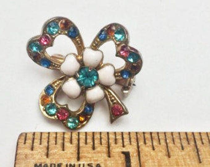 Clover leaf Brooch - Signed Coro - Pink Blue Rhinestone - Milk Glass - gold plated - Mid Century Shamrock pin