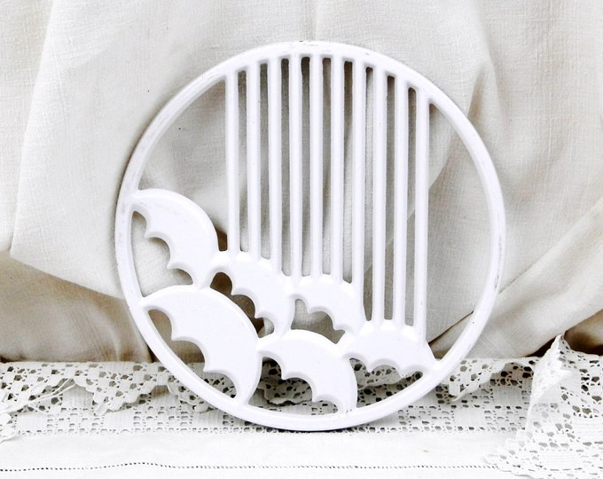 Vintage French 1970s Mid Century Cast Iron White Enamelware Decotec Trivet, Hot Plate, Heat Mat, Kitchenware, French Decor, Kitchenware