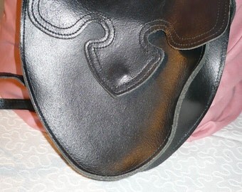 Genuine leather vintage 1970's cross body / shoulder bag