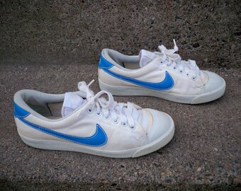 nike swoosh shoes