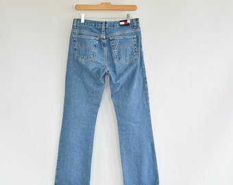 Women's Tommy Hilfiger Jeans Size 5 Straight Cut Tommy Jeans Loose Fit Jeans 90's mid rise 30" waist 41" hips