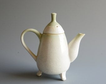 Teapot for three
