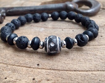 Bracelet homme Ethnique, perle Africaine Mali , pierre de lave, noir mat, argenté, Stretch, semi-précieuses