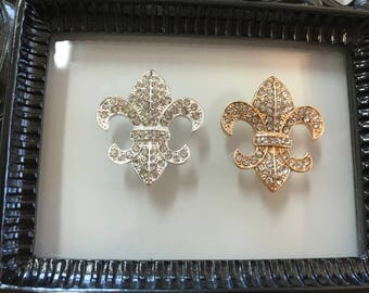 Crystal Fleur De Lis Needle Minder