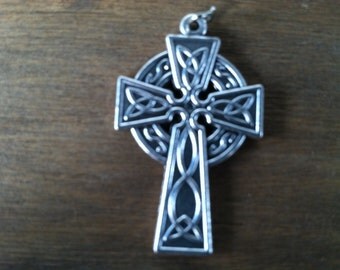 Celtic Cross pendant holy medal - Irish cross