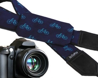 Pocket camera strap with bikes. Teal bicycles. Dark blue camera accessory with pocket. Camera gear for him. Gifts for men. dslr neck straps
