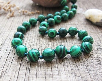 Gifts for grandma Malachite necklace Healing jewellery Stone necklace Balance necklace Protection necklace Bead necklace Scorpio birthstone
