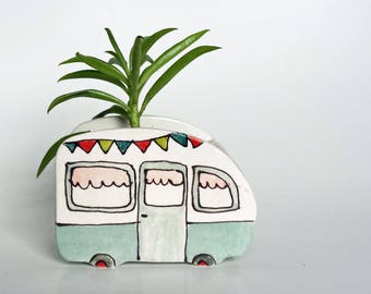 Small vintage caravan vase for plants. Perfect cactus or succulent planter. Candle holder for small lampion