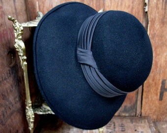 Laura Ashley Hat, Vintage Laura Ashley, 1980s Laura Ashley, Wool Hat, Black Ladies Hat, Wool Felt Hat, Cloche Hat, Vintage Cloche Hat