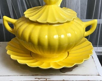 Vintage USA Yellow Soup Tureen C-618 California Pottery