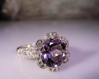 5 carat Amethyst Ring, Sterling Silver, Purple Amethyst ,CZ Accents, Amethyst Flower Ring, Buttercup Amethyst Ring, Vintage Ring – Size 9