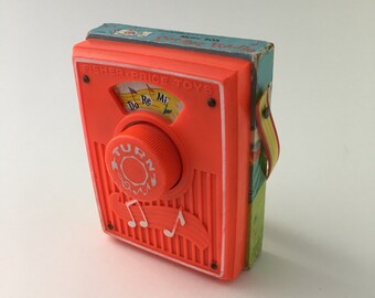 Vintage Fisher Price pocket radio, Fisher Price music box, Do Re Mi music box, Fisher Price Do Re Mi pocket radio, 1969 Fisher Price toy