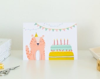 Carte Anniversaire - Petit tigre mignon avec gâteau