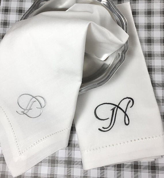 Monogrammed cloth Napkins wedding Embroidered Cloth Dinner