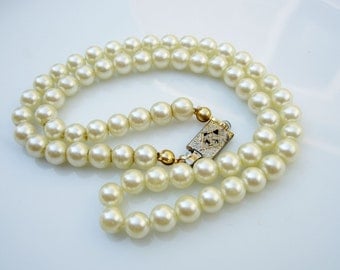 Vintage 50's Pearl Necklace with Ornate Box Slide Clasp