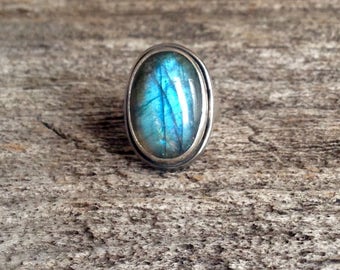 Labradorite Ring- Blue Labradorite - Flashy Labradorite - Blue Mood Ring - Statement Ring - Handmade Jewelry - Size 6