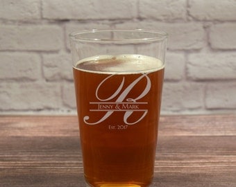 Wedding Glasses, Etched Pint Glass, Etched Glasses, Custom Glassware, Etched Glassware, Custom Bar Glasses, Barware, Beer Glasses