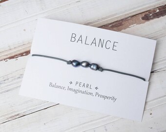 Three Pearl Choker, Peacock Pearl Necklace, Leather Choker, Blue Grey Pearl Choker, Teen Jewelry, Pearl Necklace, Floating Pearl