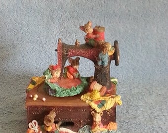 Music Box - Sewing Machine with Mice