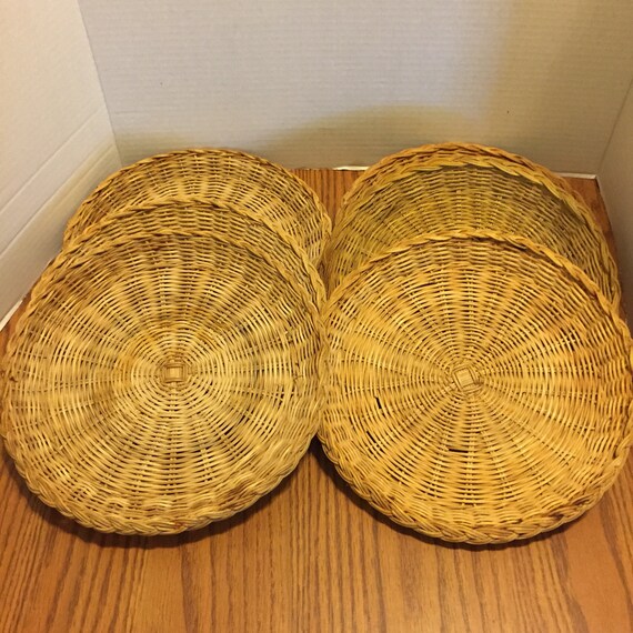 Wicker paper plate holders. One set of six. by ParisCraftPrincess