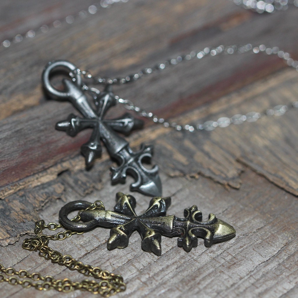 Vagrant story necklace Rood Inverse by AaronJewelryStudio on Etsy