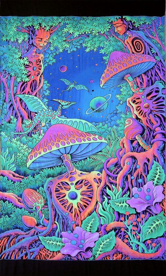 Psychedelic batik wall-hanging Tapestry 'Psy Shroom'.