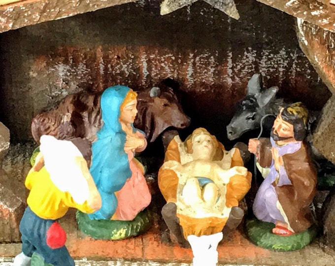 Vintage Italian Creche Paper Mache Christmas Nativity Set Wood Stable, Manger, Figures And Animals - Christmas Decor