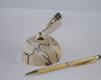 Desk Top Pen Holder and Pen, can also have pen personnalised.