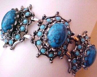 Chunky Faux Turquoise Bracelet Southwestern silver tone vintage linked black matrix