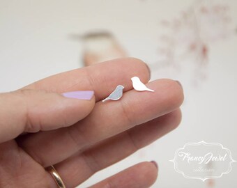 Earrings stud, fine silver earrings, bird earrings, birthday gifts, minimal earrings, gifts, dainty earrings, animal earrings, made in Italy