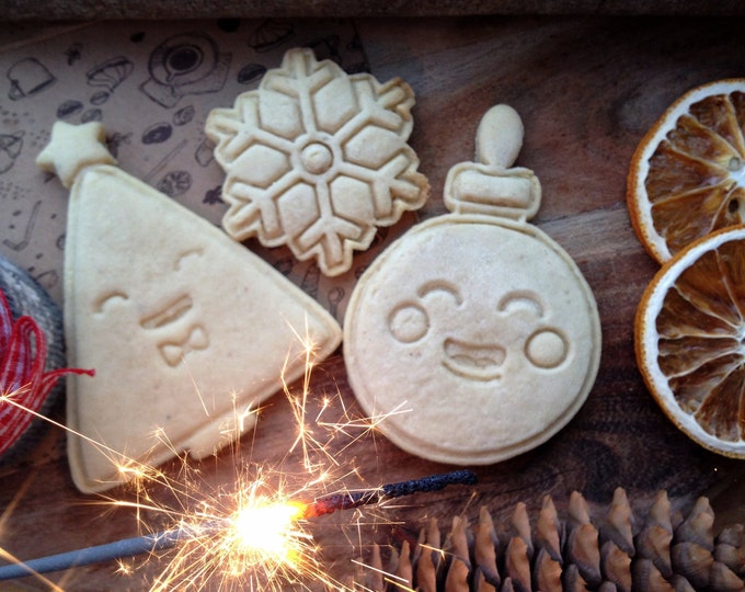 Snowflake cookie cutter. Christmas tree cookie cutter. Ornament cookie cutter. Christmas cookie cutters set of 3