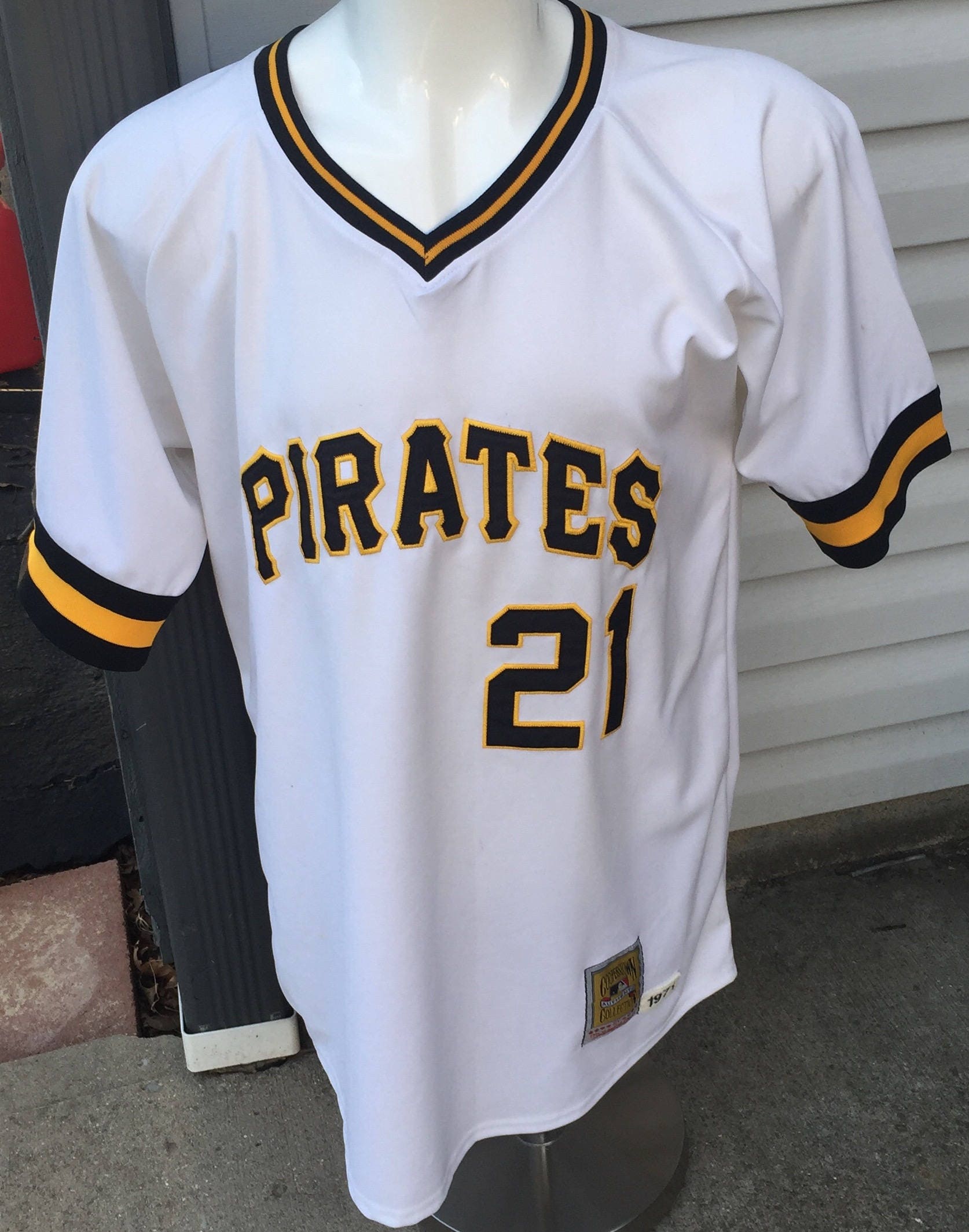 Pittsburg Pirates MLB baseball jersey Roberto Clemente hall of