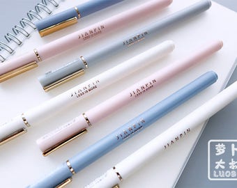 Random Style Pick Gel Pen