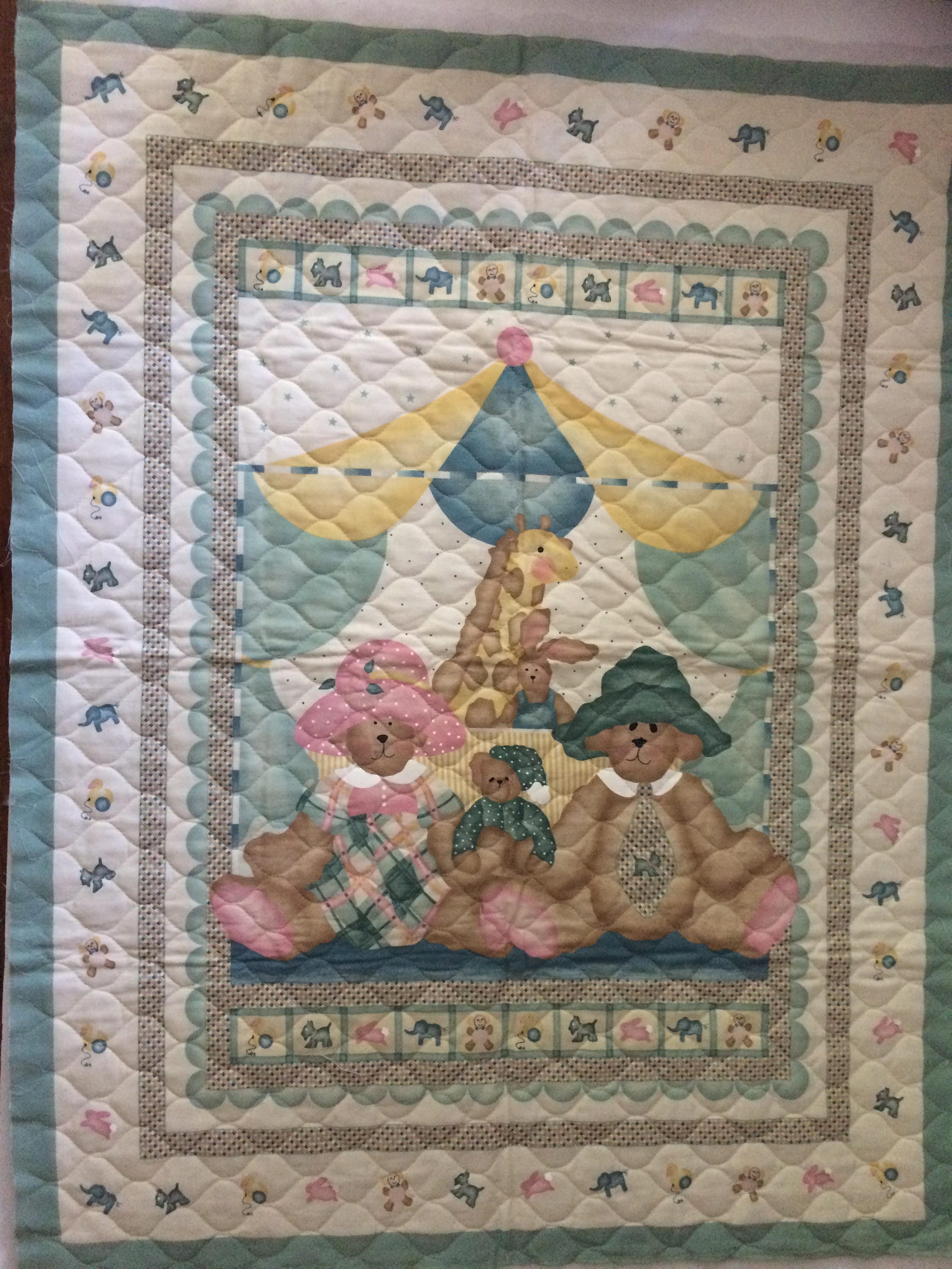 baby-quilt-fabric-panel-bears-family-animals-blanket