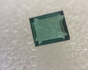 Green tourmaline rectangular faceted stone