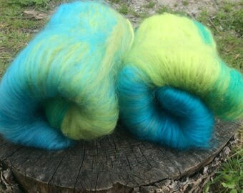 Carded batts for spinning, felting