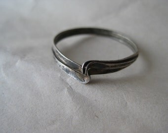 Modern Sterling Ring Vintage size 8 1/2 925 Silver Mod