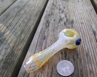 Color changing glass pipe