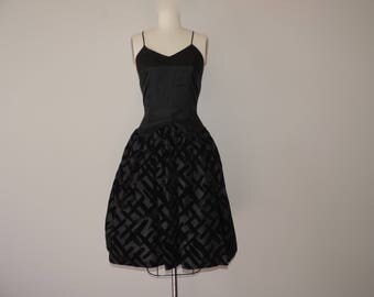 80s prom dress black fit and flare 1980s fashion sweetheart bodice velvet hatch full skirt cocktail dress large