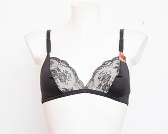 Black triangle bra lace dead stock Vintage 80s