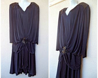 1980s COCKTAIL DRESS. Flapper Dress. Ruched Dress. Cocoon Fit Dress. Drop Waist Dress. Beaded Accents. Art Deco Style Dress. Black Dres. XLs