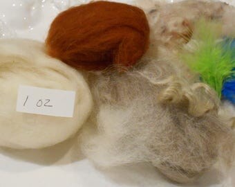 Wool Roving,Felting Fiber,Needle Felting,DIY,Roving,Fiber,Needle Felting Wool,Wet Felting Wool,Nuno Felting Fiber,Batts, Mixed Color Roving