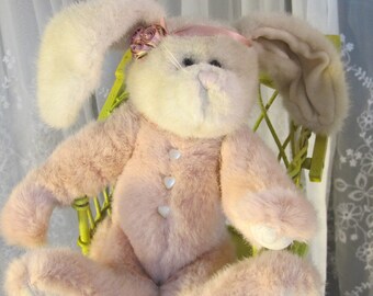 Vintage 1997 Boyds "Lady Pembroke" 15" pink Easter bunny #91892-09