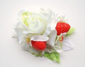 White Rose Red Strawberry Bridal Hair Comb, Bridal Flower Comb, Strawberry Weddings Accessories, White Red Green Bridal Hair Comb, Prop